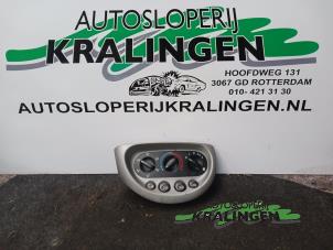 Używane Panel sterowania nagrzewnicy Ford Ka I 1.3i Cena € 30,00 Procedura marży oferowane przez Autosloperij Kralingen B.V.