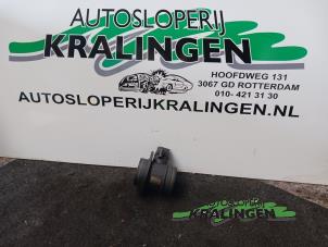Używane Czujnik masy powietrza Audi A3 (8L1) 1.8 20V Cena € 25,00 Procedura marży oferowane przez Autosloperij Kralingen B.V.