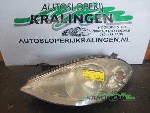 Used Headlight, left Mercedes A (W169) 2.0 A-160 CDI 16V 3-Drs. Price € 50,00 Margin scheme offered by Autosloperij Kralingen B.V.