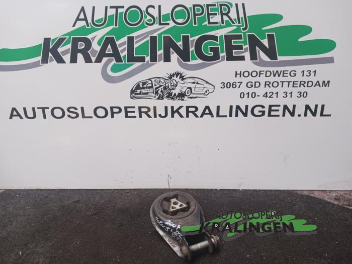 Used Engine mount Ford Focus 2 1.8 TDCi 16V Price € 25,00 Margin scheme offered by Autosloperij Kralingen B.V.