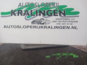 Used Rear wiper arm Ford Focus 2 1.6 TDCi 16V 90 Price € 25,00 Margin scheme offered by Autosloperij Kralingen B.V.
