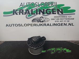 Usados Motor de ventilador de calefactor Mazda 2 (DE) 1.3 16V S-VT High Power Precio € 50,00 Norma de margen ofrecido por Autosloperij Kralingen B.V.
