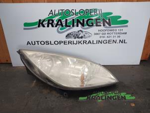 Used Headlight, right Mitsubishi Colt (Z2/Z3) 1.3 16V Price € 50,00 Margin scheme offered by Autosloperij Kralingen B.V.