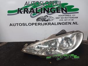 Used Headlight, left Peugeot 206 (2A/C/H/J/S) 1.4 XR,XS,XT,Gentry Price € 40,00 Margin scheme offered by Autosloperij Kralingen B.V.