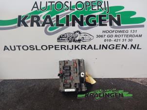 Usagé Porte fusible Citroen Xsara Break (N2) 1.6i 16V Prix € 50,00 Règlement à la marge proposé par Autosloperij Kralingen B.V.