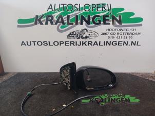 Używane Lusterko zewnetrzne prawe Volkswagen Golf V (1K1) 1.4 16V Cena € 50,00 Procedura marży oferowane przez Autosloperij Kralingen B.V.