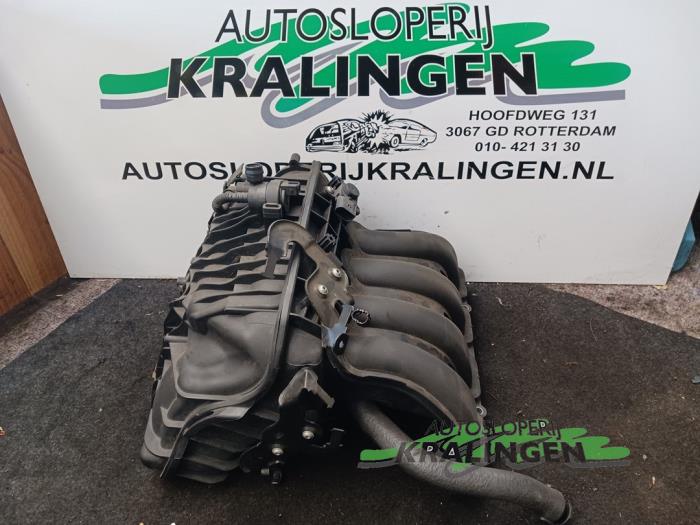 Używane Kolektor dolotowy BMW 3 serie (E92) 320i 16V Cena € 100,00 Procedura marży oferowane przez Autosloperij Kralingen B.V.