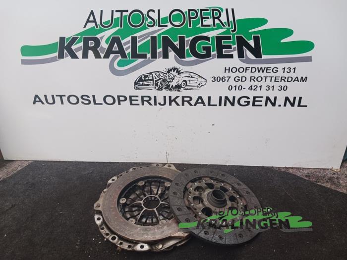 Gebrauchte Kupplungsset (komplett) BMW 3 serie (E92) 320i 16V Preis € 50,00 Margenregelung angeboten von Autosloperij Kralingen B.V.