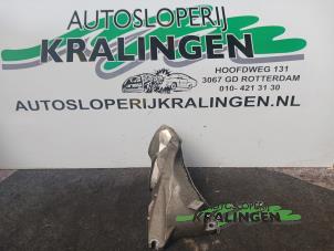 Usagé Support moteur BMW 3 serie (E92) 320i 16V Prix € 50,00 Règlement à la marge proposé par Autosloperij Kralingen B.V.