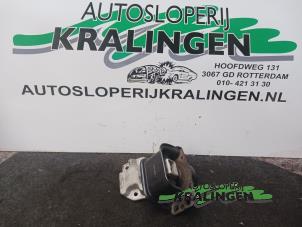 Usados Soporte de motor Peugeot 307 SW (3H) 1.6 16V Precio € 50,00 Norma de margen ofrecido por Autosloperij Kralingen B.V.