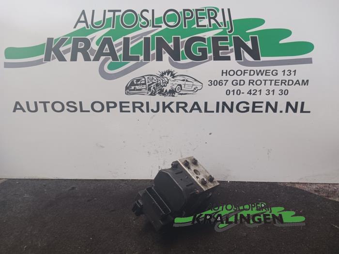 Used ABS pump Peugeot 406 Coupé (8C) 2.0 16V Price € 19,99 Margin scheme offered by Autosloperij Kralingen B.V.