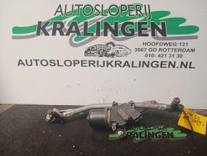 Usagé Moteur + mécanique essuie-glace Citroen C2 (JM) 1.4 Prix € 35,00 Règlement à la marge proposé par Autosloperij Kralingen B.V.