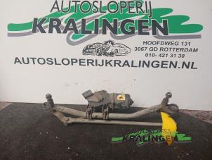 Usagé Moteur + mécanique essuie-glace Citroen C2 (JM) 1.6 16V VTR Prix € 35,00 Règlement à la marge proposé par Autosloperij Kralingen B.V.