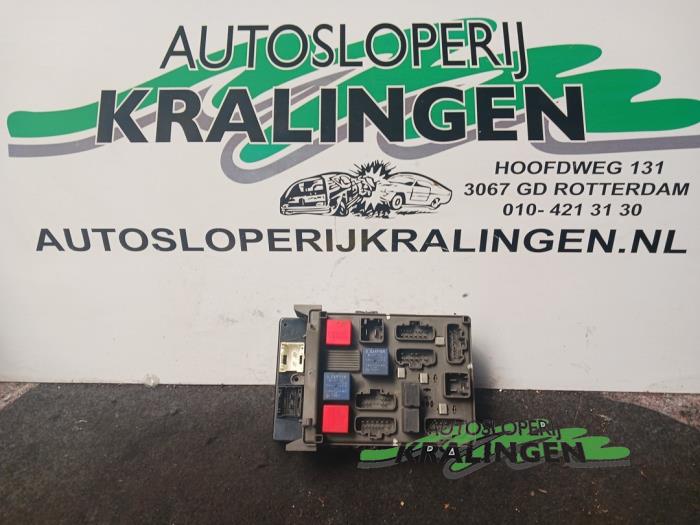 Begagnade Säkringsbox Renault Laguna II (BG) 1.9 dCi 120 Pris € 100,00 Marginaltabell erbjuds av Autosloperij Kralingen B.V.