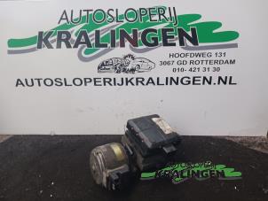 Used Hydraulic suspension pump Citroen C5 I Berline (DC) 2.0 16V Price € 50,00 Margin scheme offered by Autosloperij Kralingen B.V.
