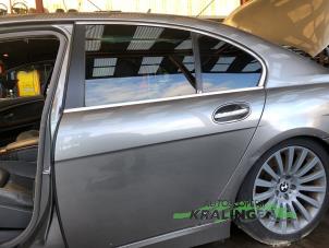 Używane Drzwi lewe tylne wersja 4-drzwiowa BMW 7 serie (E65/E66/E67) 730d 24V Cena € 150,00 Procedura marży oferowane przez Autosloperij Kralingen B.V.