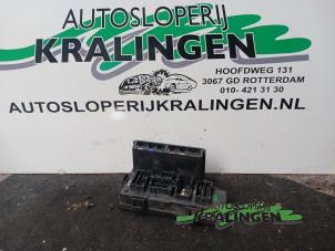 Gebrauchte Sicherungskasten Dodge Caliber 2.0 16V Preis € 250,00 Margenregelung angeboten von Autosloperij Kralingen B.V.
