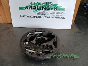 Used Jack set Audi A3 Sportback (8PA) 2.0 TDI 16V Price € 40,00 Margin scheme offered by Autosloperij Kralingen B.V.