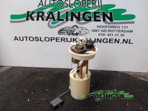 Used Petrol pump Lancia Ypsilon (843) 1.4 16V Price € 50,00 Margin scheme offered by Autosloperij Kralingen B.V.