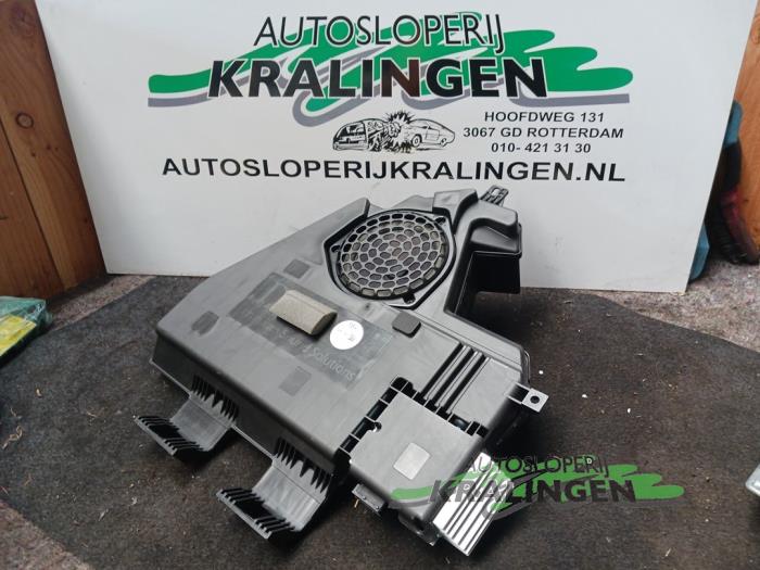 Begagnade Radioförstärkare Citroen DS3 (SA) 1.2 12V PureTech 82 Pris € 49,99 Marginaltabell erbjuds av Autosloperij Kralingen B.V.