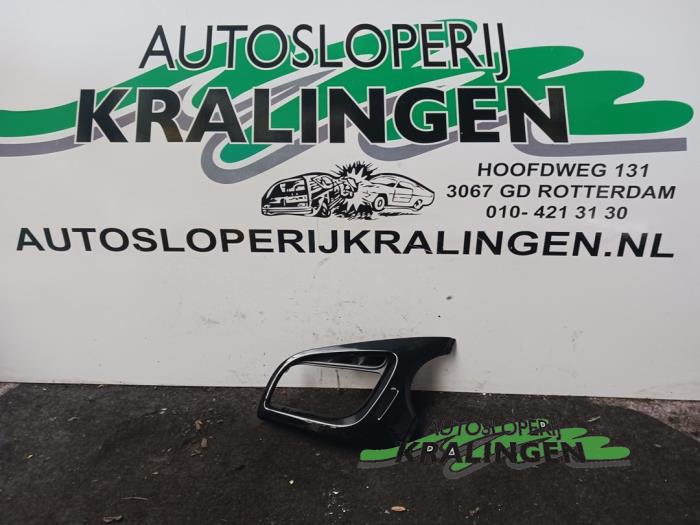 Begagnade Luftgrill, sida Citroen DS3 (SA) 1.2 12V PureTech 82 Pris € 19,99 Marginaltabell erbjuds av Autosloperij Kralingen B.V.