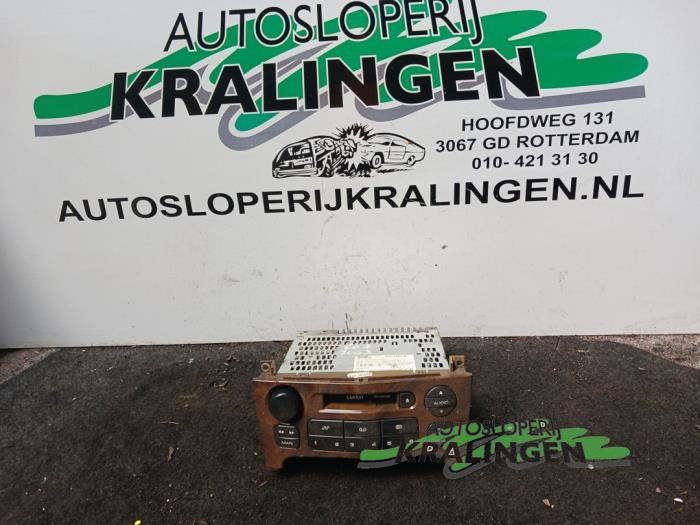 Używane Radio/Kasety Peugeot 607 (9D/U) 2.0 16V Cena € 25,00 Procedura marży oferowane przez Autosloperij Kralingen B.V.