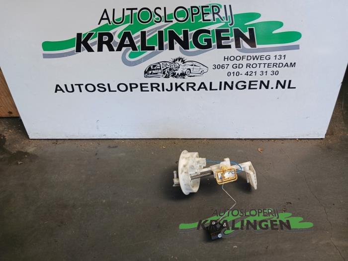 Begagnade Tankflottör Mercedes E (W211) 3.0 E-280 CDI 24V Pris € 14,99 Marginaltabell erbjuds av Autosloperij Kralingen B.V.