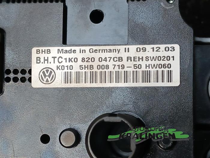 Heater control panel from a Volkswagen Golf V (1K1) 2.0 TDI 16V 2006