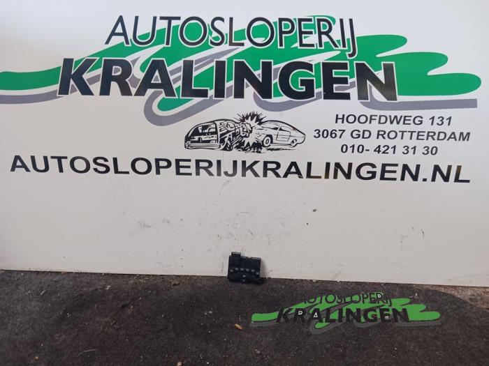 Begagnade Styrvinkelsensor Volkswagen Golf V (1K1) 1.6 FSI 16V Pris € 9,99 Marginaltabell erbjuds av Autosloperij Kralingen B.V.