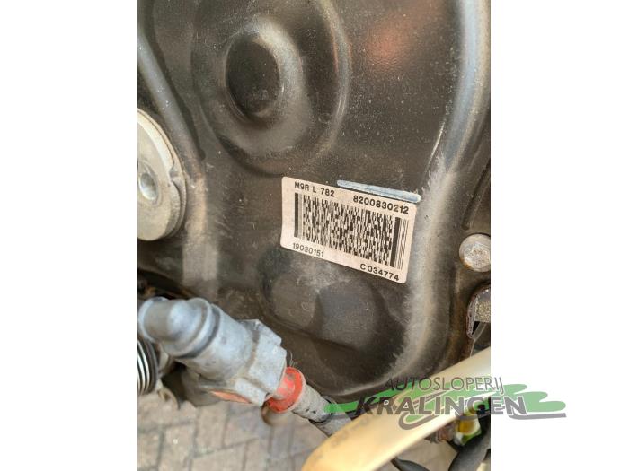 Motor de un Renault Trafic New (FL) 2.0 dCi 16V 90 2008