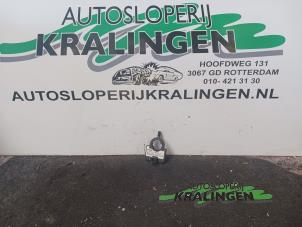 Usagé Capteur angle de braquage Citroen C4 Picasso (UD/UE/UF) 2.0 16V Autom. Prix € 25,00 Règlement à la marge proposé par Autosloperij Kralingen B.V.