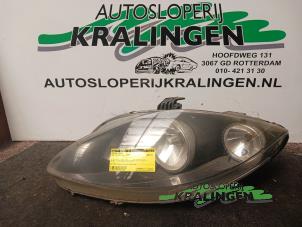 Used Headlight, left Seat Toledo (5P2) 2.0 FSI 16V Price € 50,00 Margin scheme offered by Autosloperij Kralingen B.V.