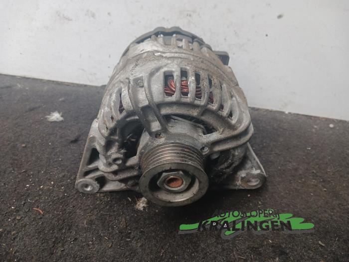 Dynamo van een Skoda Fabia (6Y5) 1.4i 2002