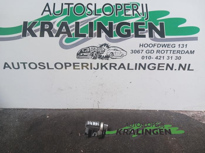 Usagé Régulateur pression turbo Peugeot 206 (2A/C/H/J/S) 1.4 HDi Prix € 19,99 Règlement à la marge proposé par Autosloperij Kralingen B.V.