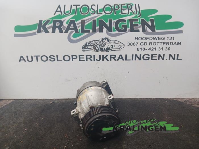 Usagé Pompe clim Renault Laguna II (BG) 1.8 16V Prix € 19,98 Règlement à la marge proposé par Autosloperij Kralingen B.V.