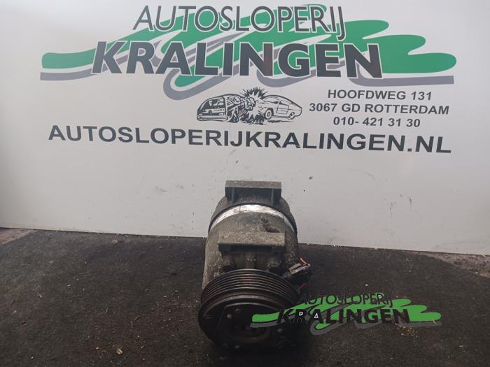 Usagé Pompe clim Renault Laguna II (BG) 1.8 16V Prix € 19,98 Règlement à la marge proposé par Autosloperij Kralingen B.V.