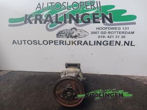 Usados Bomba de aire acondicionado Renault Megane II (BM/CM) 1.6 16V Precio € 50,00 Norma de margen ofrecido por Autosloperij Kralingen B.V.