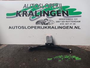Usagé Insertion ceinture de sécurité arrière centre Renault Megane (EA) 1.4 16V Prix € 25,00 Règlement à la marge proposé par Autosloperij Kralingen B.V.