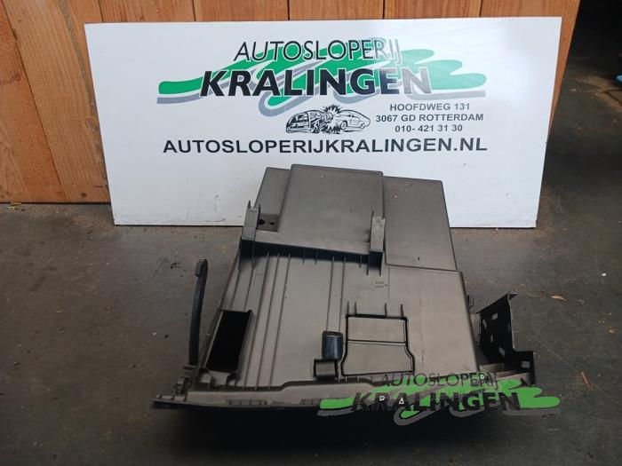 Begagnade Handskfack Renault Clio III (BR/CR) 1.5 dCi FAP Pris € 25,00 Marginaltabell erbjuds av Autosloperij Kralingen B.V.
