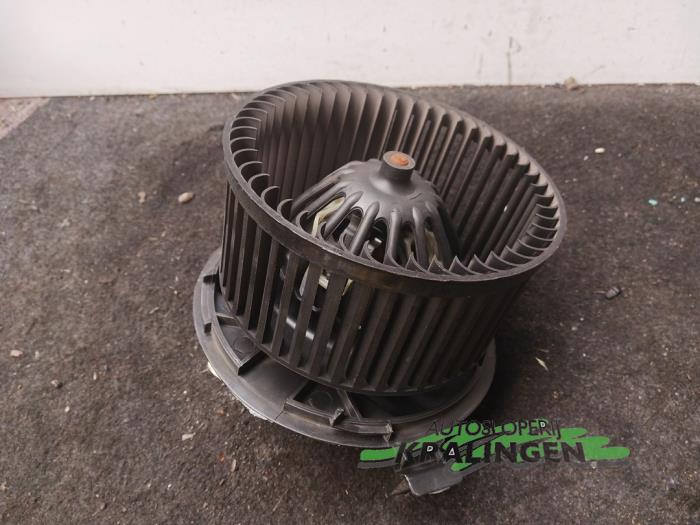 Motor de ventilador de calefactor de un Renault Clio III (BR/CR) 1.5 dCi FAP 2011