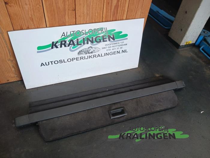 Luggage compartment cover from a Renault Megane II Grandtour (KM) 2.0 16V 2004