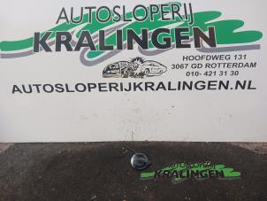 Używane Zaslepka zaczepu holowniczego przedniego Volkswagen Polo V (6R) 1.2 TDI 12V BlueMotion Cena € 20,00 Procedura marży oferowane przez Autosloperij Kralingen B.V.