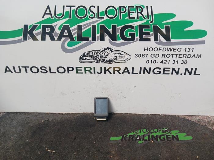 Begagnade Bluetooth-modul Volkswagen Polo V (6R) 1.2 TDI 12V BlueMotion Pris € 100,00 Marginaltabell erbjuds av Autosloperij Kralingen B.V.