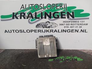 Usagé Calculateur moteur Renault Kangoo Express (FC) 1.5 dCi 60 Prix € 50,00 Règlement à la marge proposé par Autosloperij Kralingen B.V.