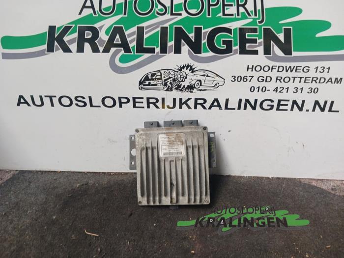 Used Engine management computer Renault Clio II Societe (SB) 1.5 dCi 65 Price € 50,00 Margin scheme offered by Autosloperij Kralingen B.V.