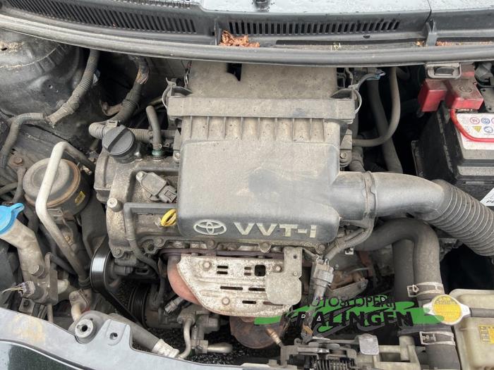 Katalizator z Toyota Yaris II (P9) 1.3 16V VVT-i 2006