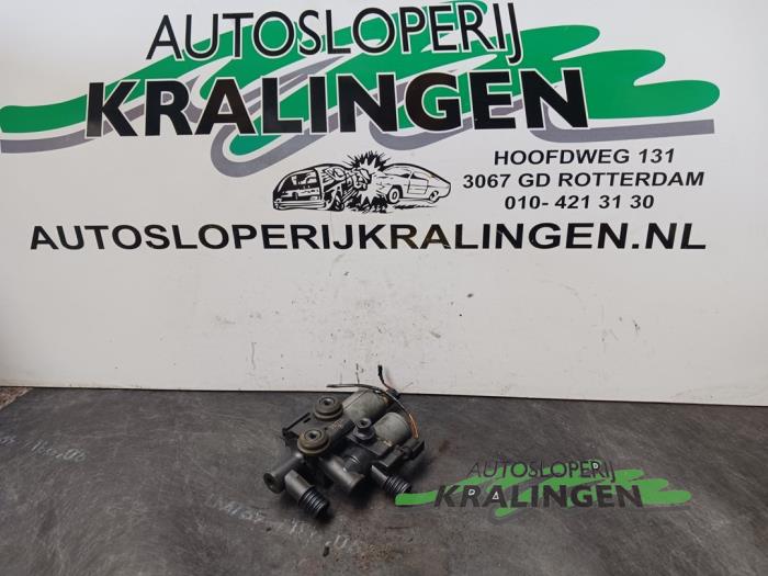 Begagnade Vattenpump BMW 3 serie Compact (E46/5) 316ti 16V Pris € 50,00 Marginaltabell erbjuds av Autosloperij Kralingen B.V.