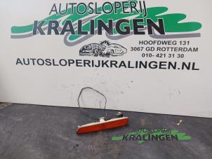 Gebrauchte Stoßstangenreflektor links vorne Volvo V40 (VW) 2.0 16V Preis € 10,00 Margenregelung angeboten von Autosloperij Kralingen B.V.
