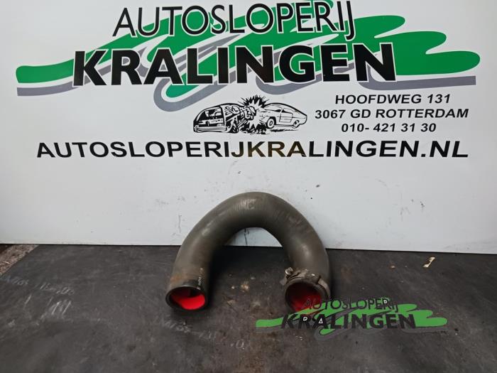 Begagnade Luftintagsslang Renault Trafic New (FL) 2.0 dCi 16V 90 Pris € 50,00 Marginaltabell erbjuds av Autosloperij Kralingen B.V.