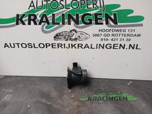 Usados Medidor de masa de aire Volkswagen Golf IV (1J1) 1.6 Precio € 25,00 Norma de margen ofrecido por Autosloperij Kralingen B.V.